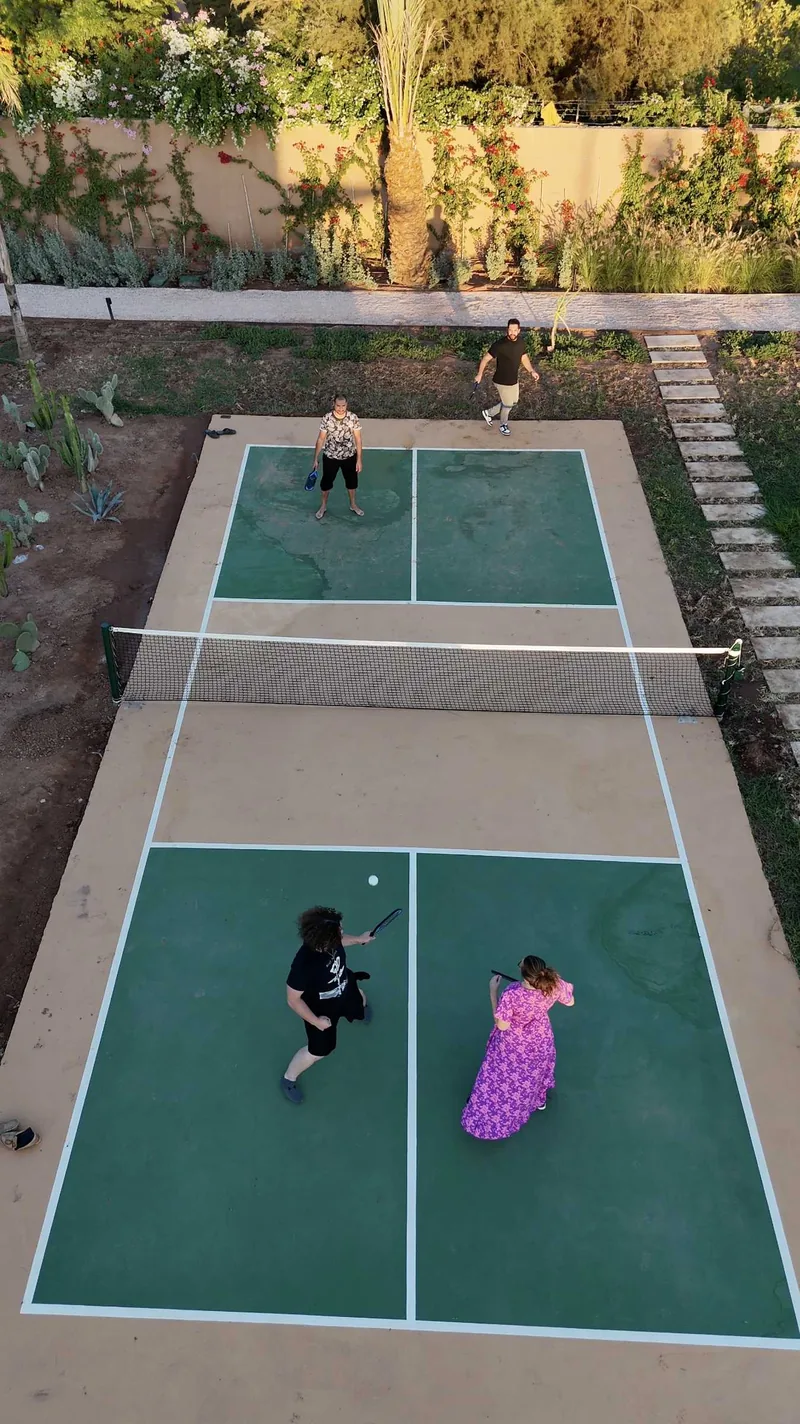 Une partie de pickleball, vue du dessus